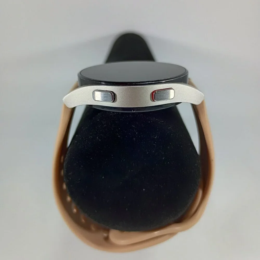 Samsung Galaxy Watch4 (40mm) LTE (UNLOCKED) Smartwatch Tan/Silver SM-865